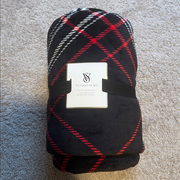 Victoria's Secret Cozy Plush Blanket black, red,white plaid pattern. - Picture 3 of 3